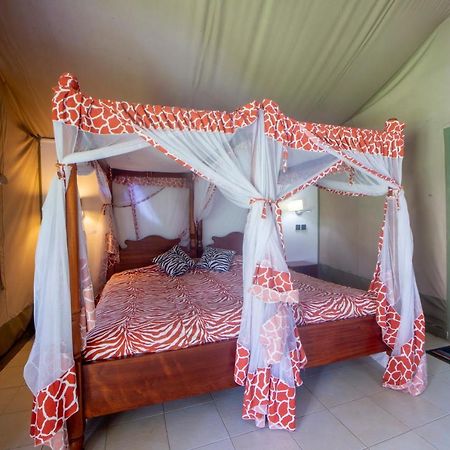 Lake Naivasha Crescent Camp Екстер'єр фото